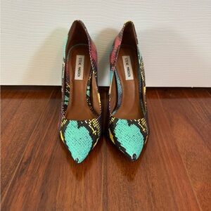 Steve Madden Vibrant Snake Print Heels